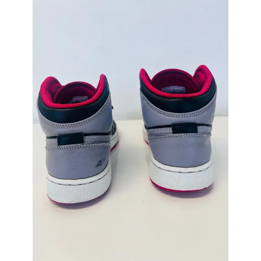 Nike Air Jordan mid size 6Y